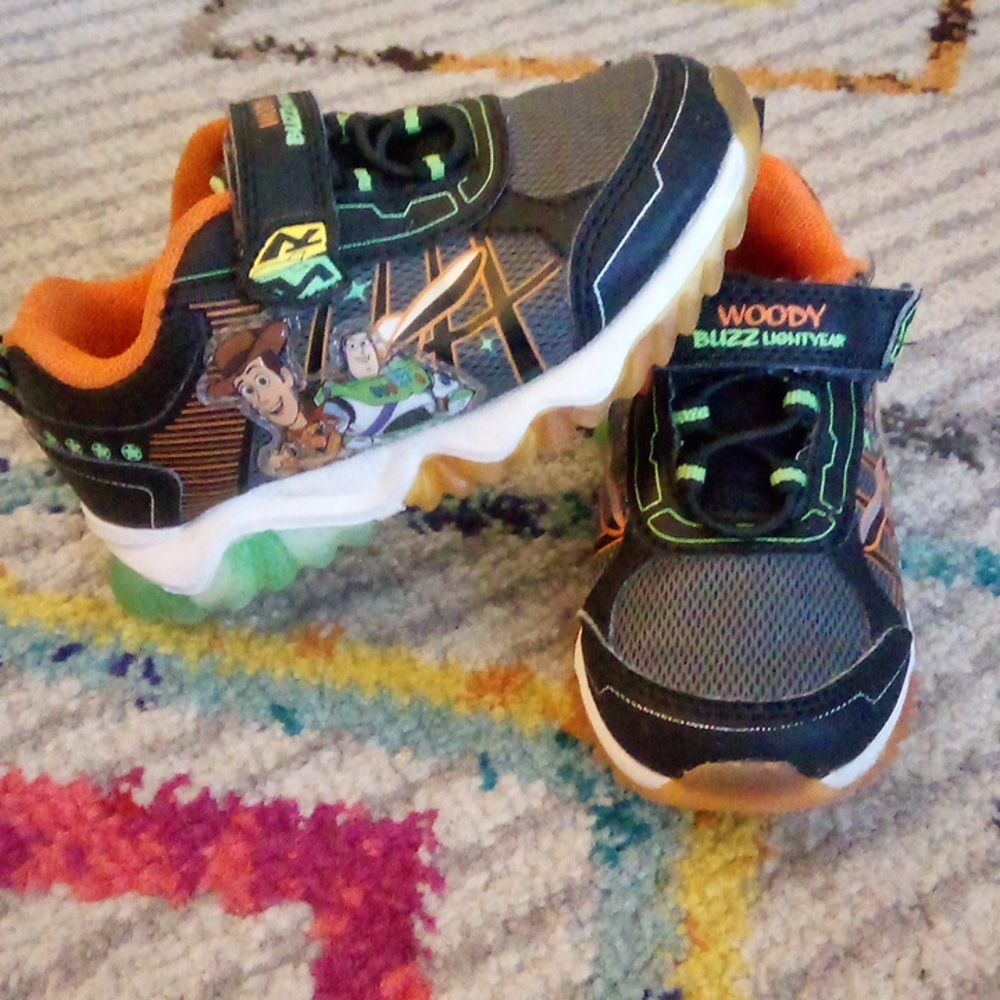 Toy story size 8 shoe